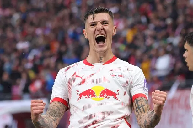 สมรภูมิกองหน้า เมื่อ ลิเวอร์พูล-อาร์เซน่อล พร้อมทุ่มตลาดแย่งชิง "อิซัค-เชสโก้" 4 อิซัค-เชสโก้