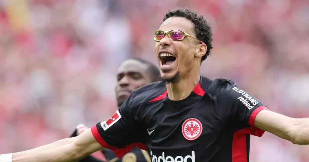 ผีแดงพลาดท่า เจาะลึกเบื้องหลังดีลร้อน "เอกิติเก้" เลือก ลิเวอร์พูล แทน แมนยูไนเต็ด 1 เอกิติเก้